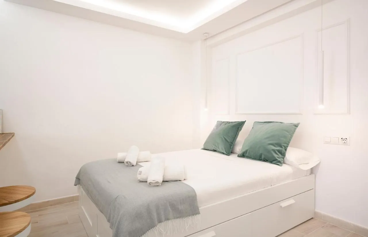 Estudio Tranquilo A Un Paso De La Vibrante Malaga Benalmadena