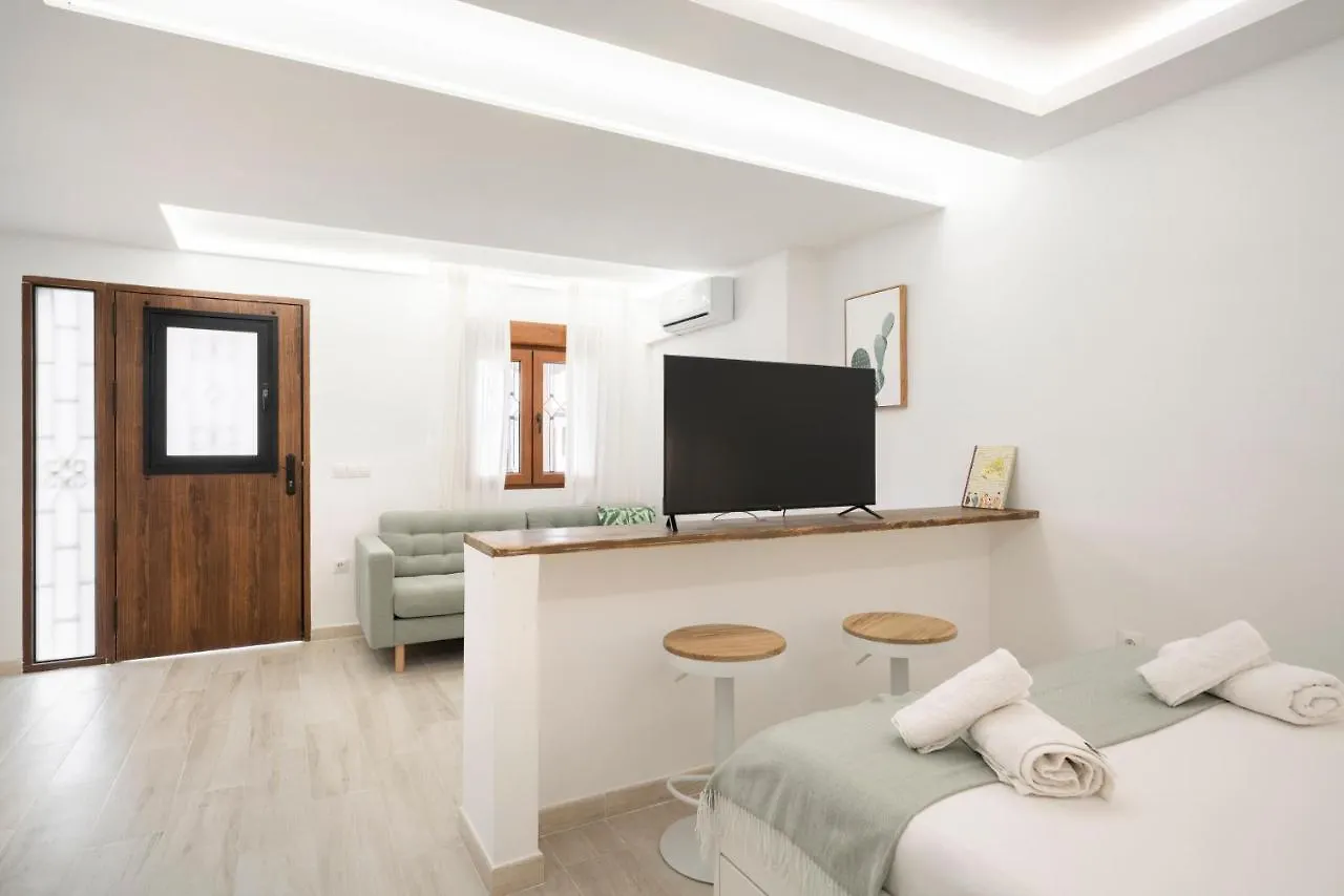 Estudio Tranquilo A Un Paso De La Vibrante Malaga Benalmadena