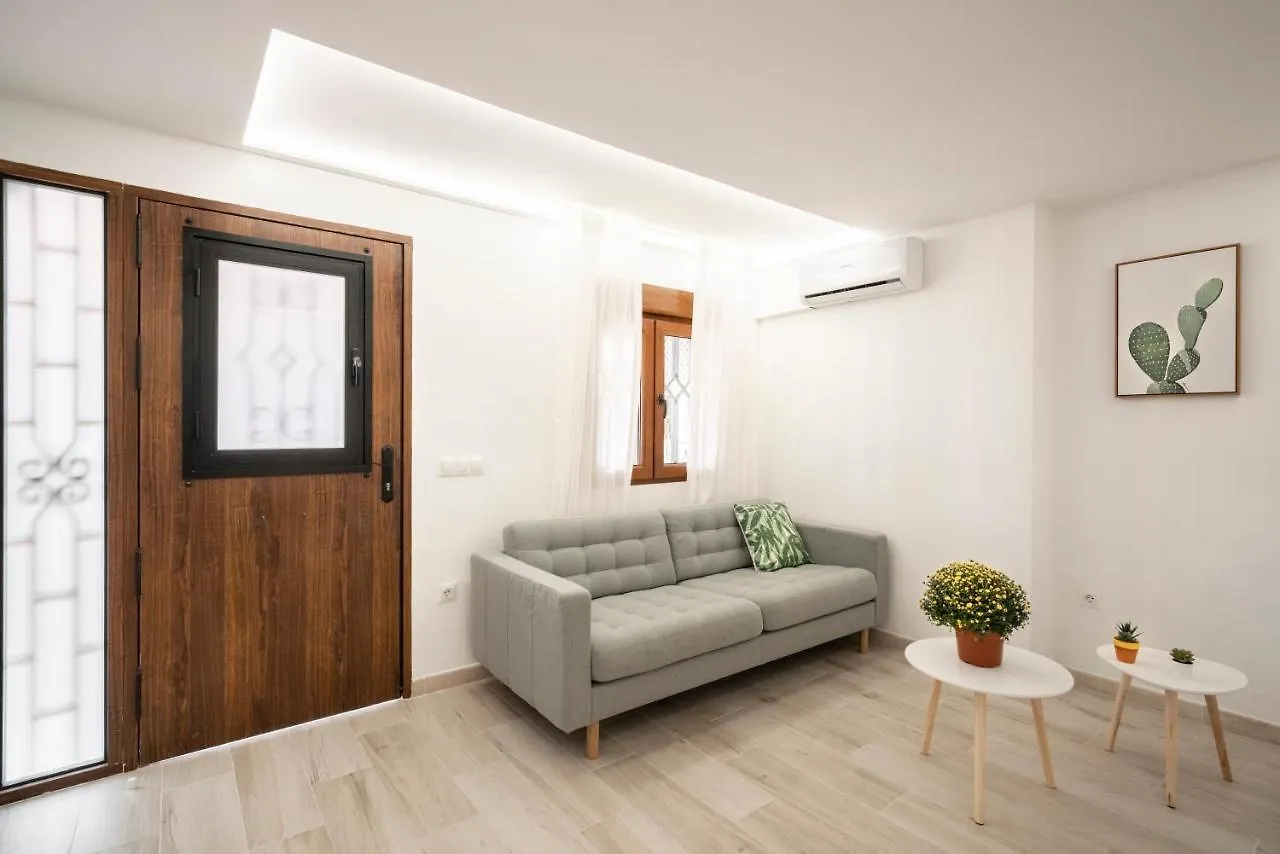 Estudio Tranquilo A Un Paso De La Vibrante Malaga Benalmadena